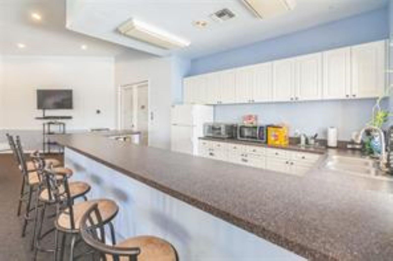 Image 24 of 37 For 10764 70th Avenue 3305