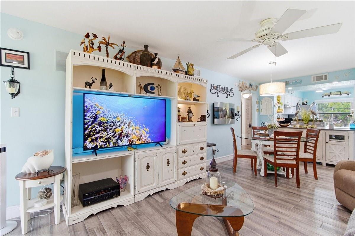 Image 20 of 47 For 6111 Lake Pointe Drive 202