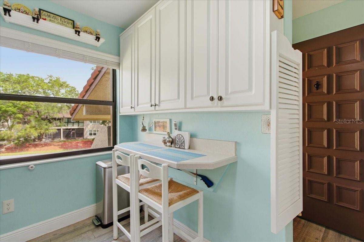 Image 9 of 47 For 6111 Lake Pointe Drive 202