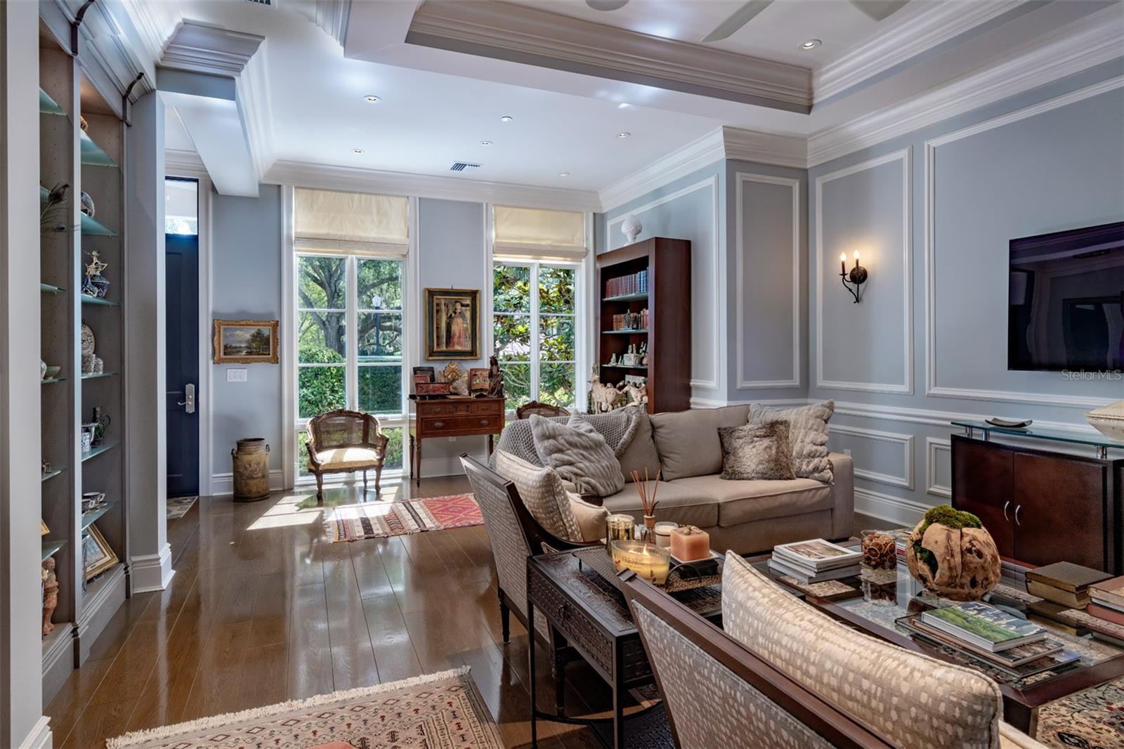 Image 12 of 82 For 643 Park Avenue