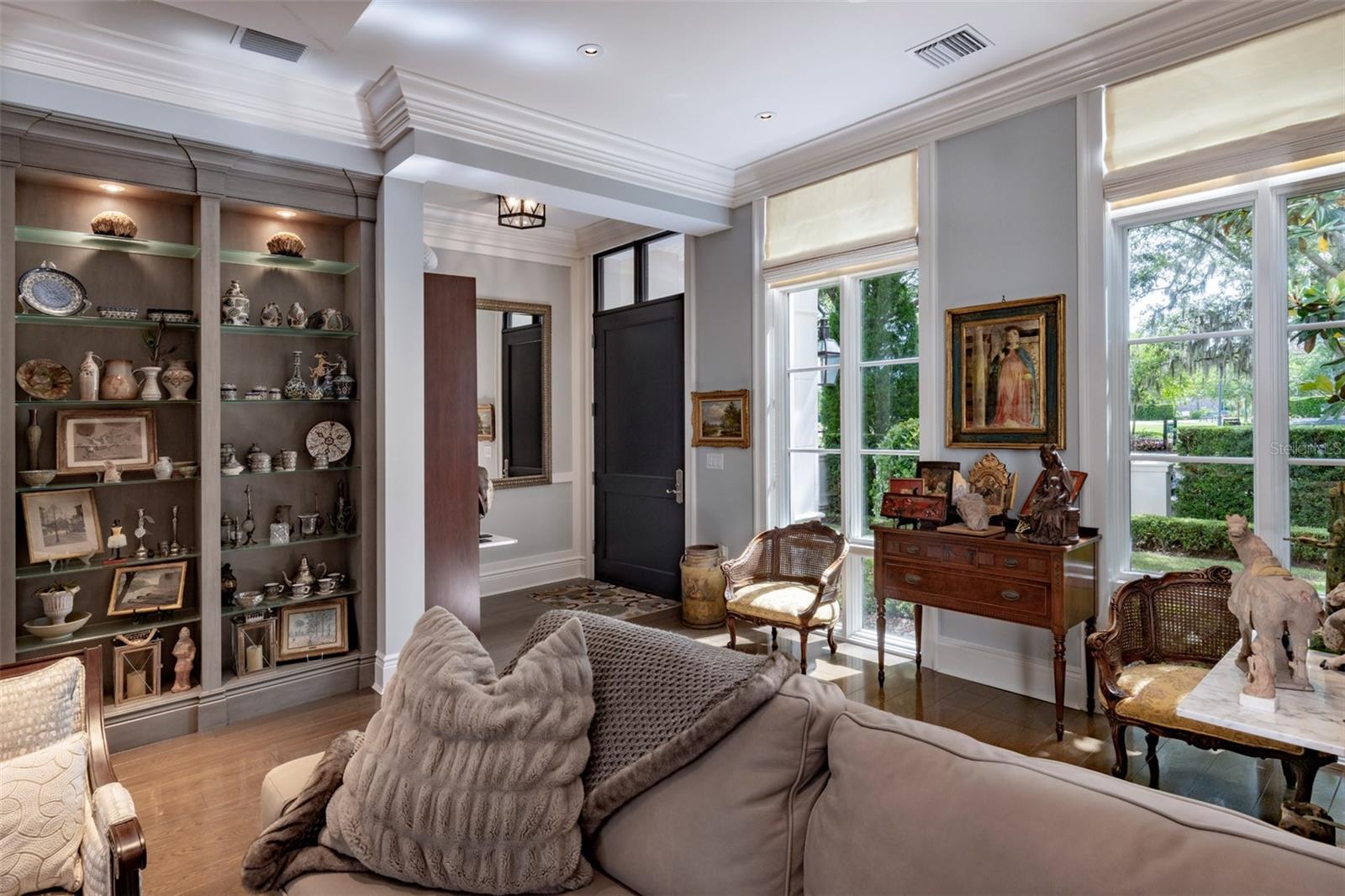 Image 13 of 82 For 643 Park Avenue
