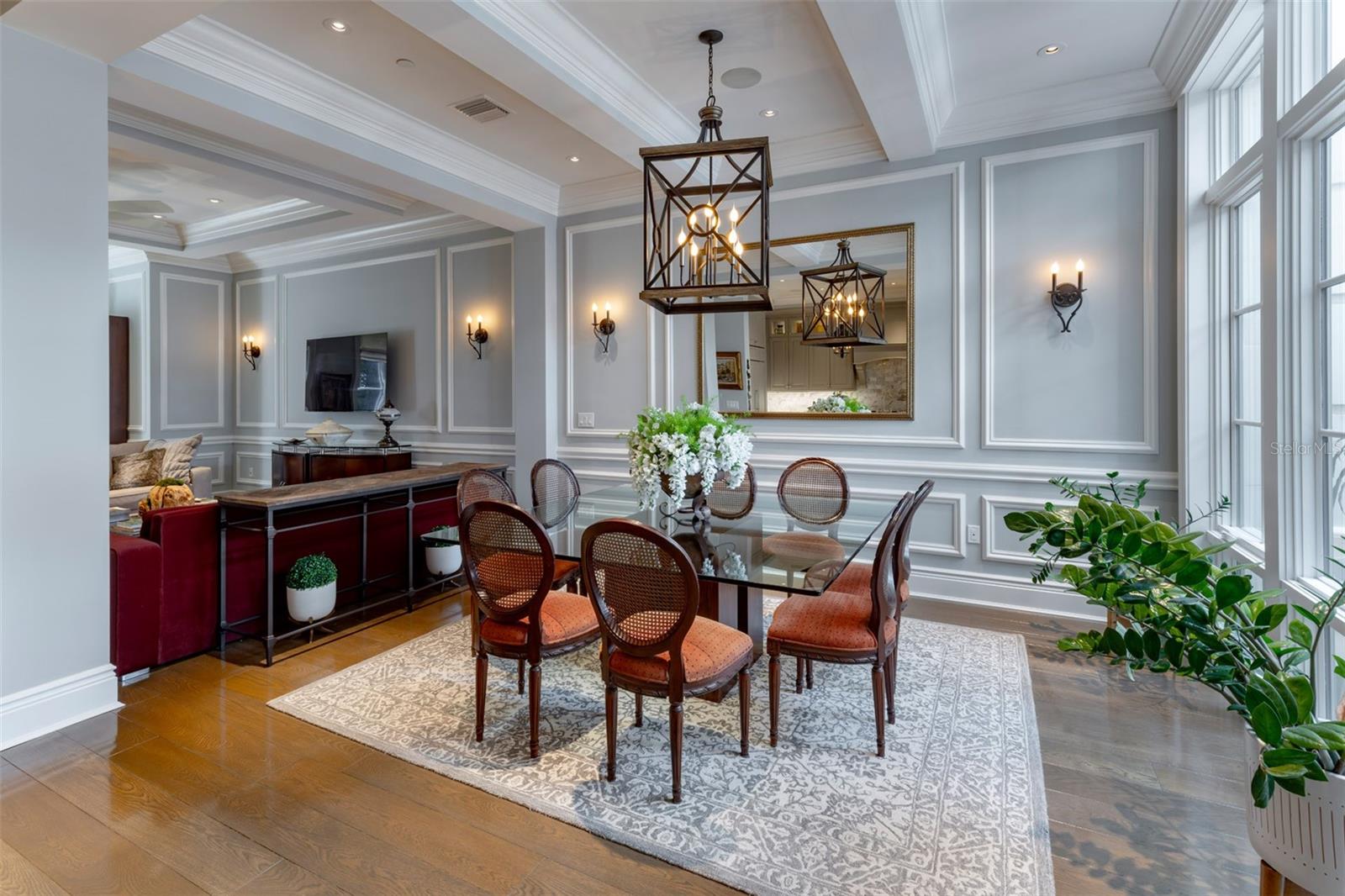 Image 19 of 82 For 643 Park Avenue