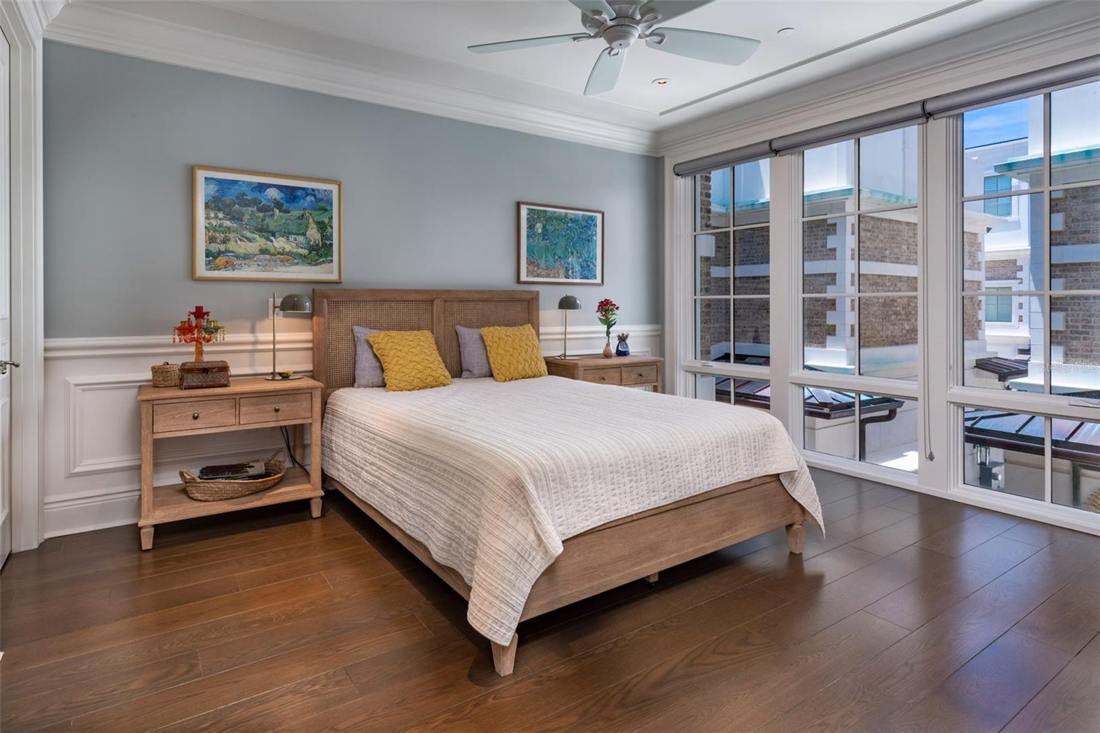 Image 46 of 82 For 643 Park Avenue
