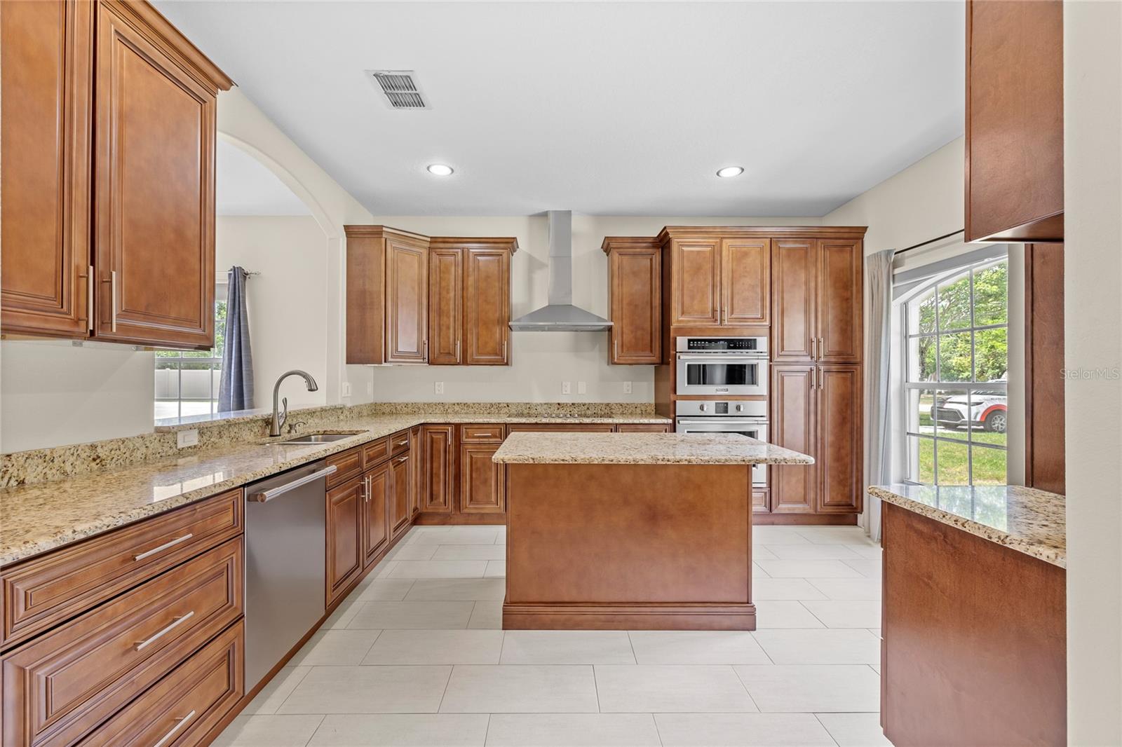 Image 2 of 54 For 1557 Blackwood Avenue