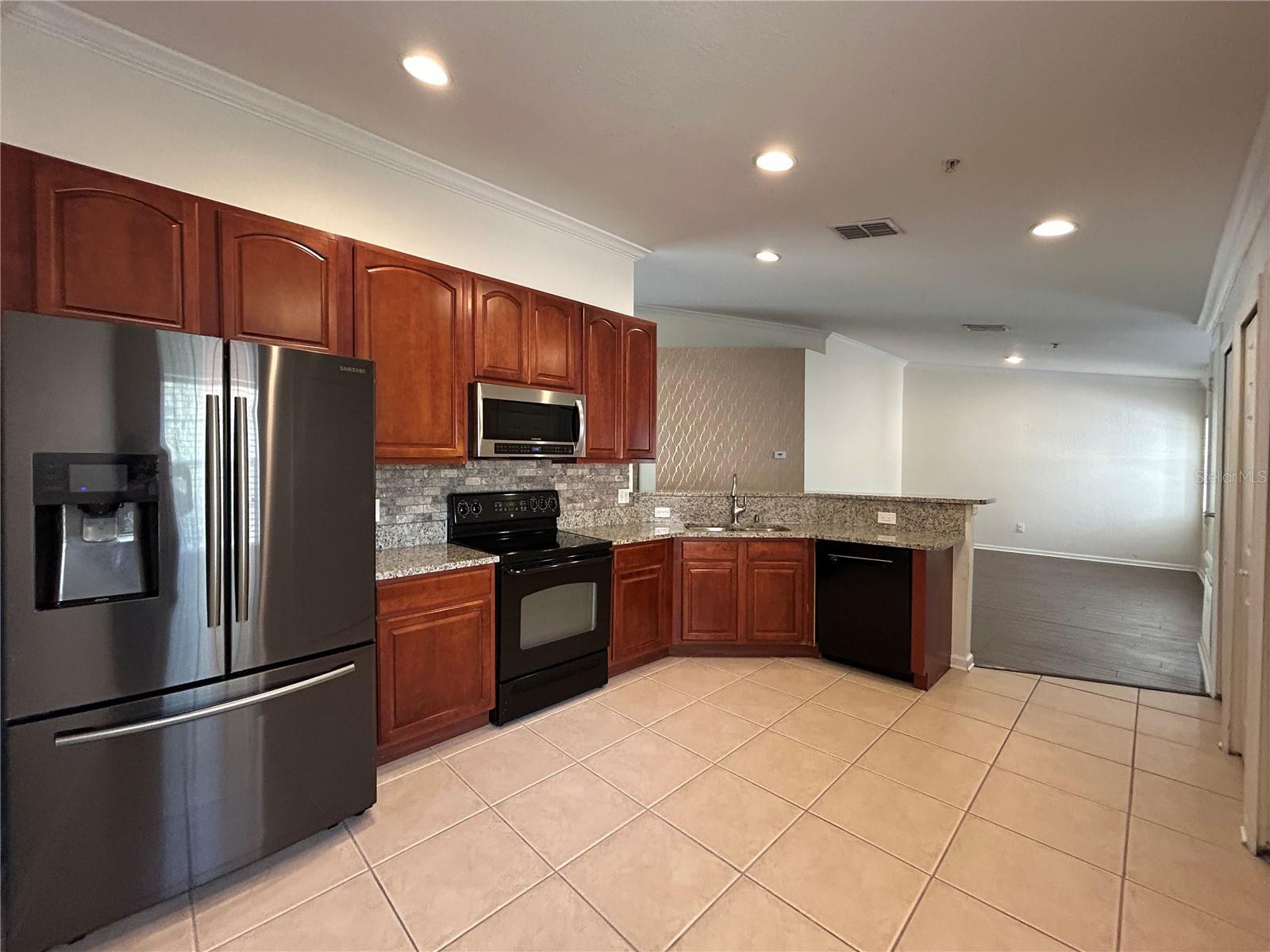 Image 6 of 22 For 2679 Metro Sevilla Drive 105
