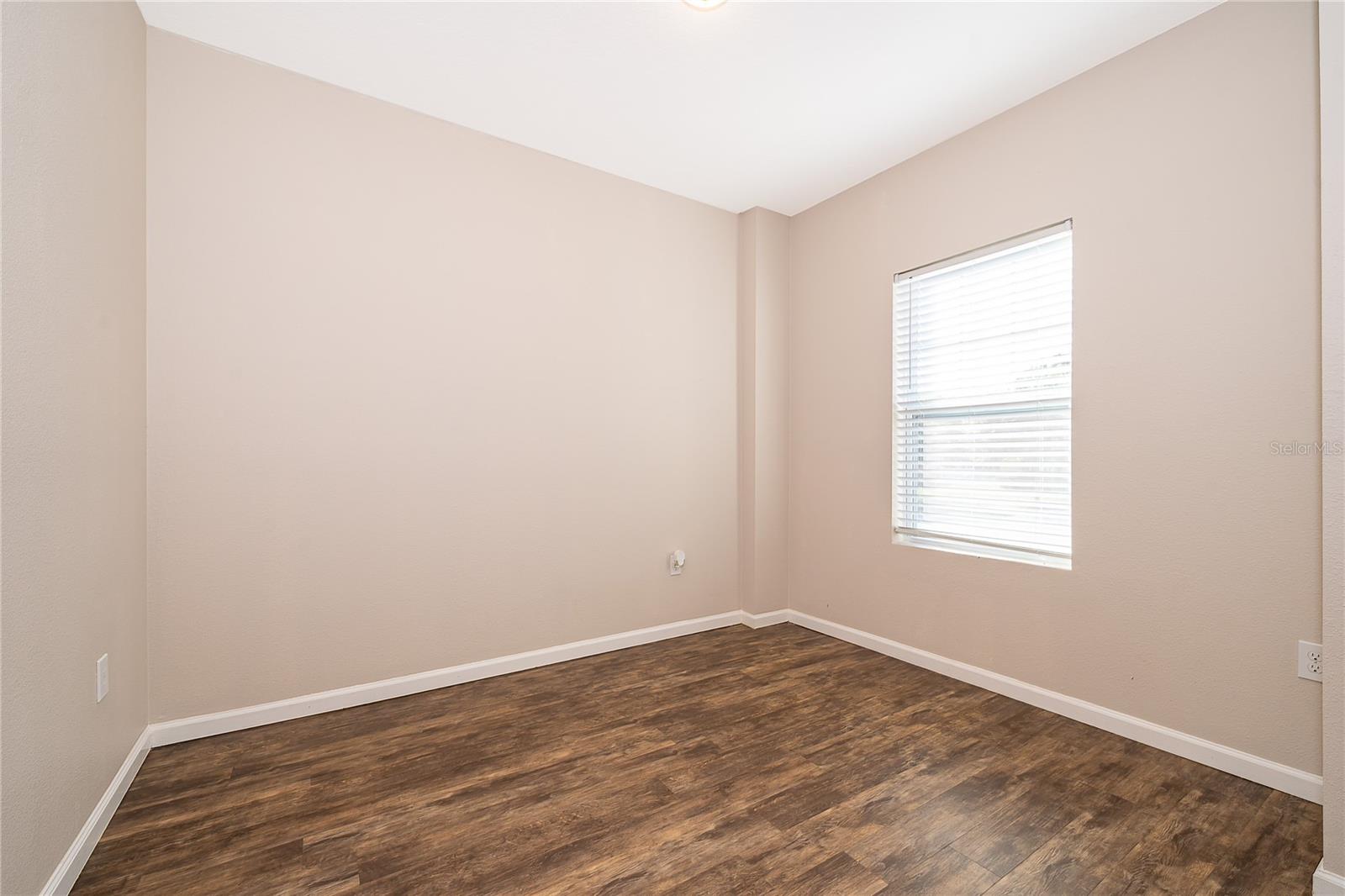 Image 18 of 28 For 15824 Surfbird Court