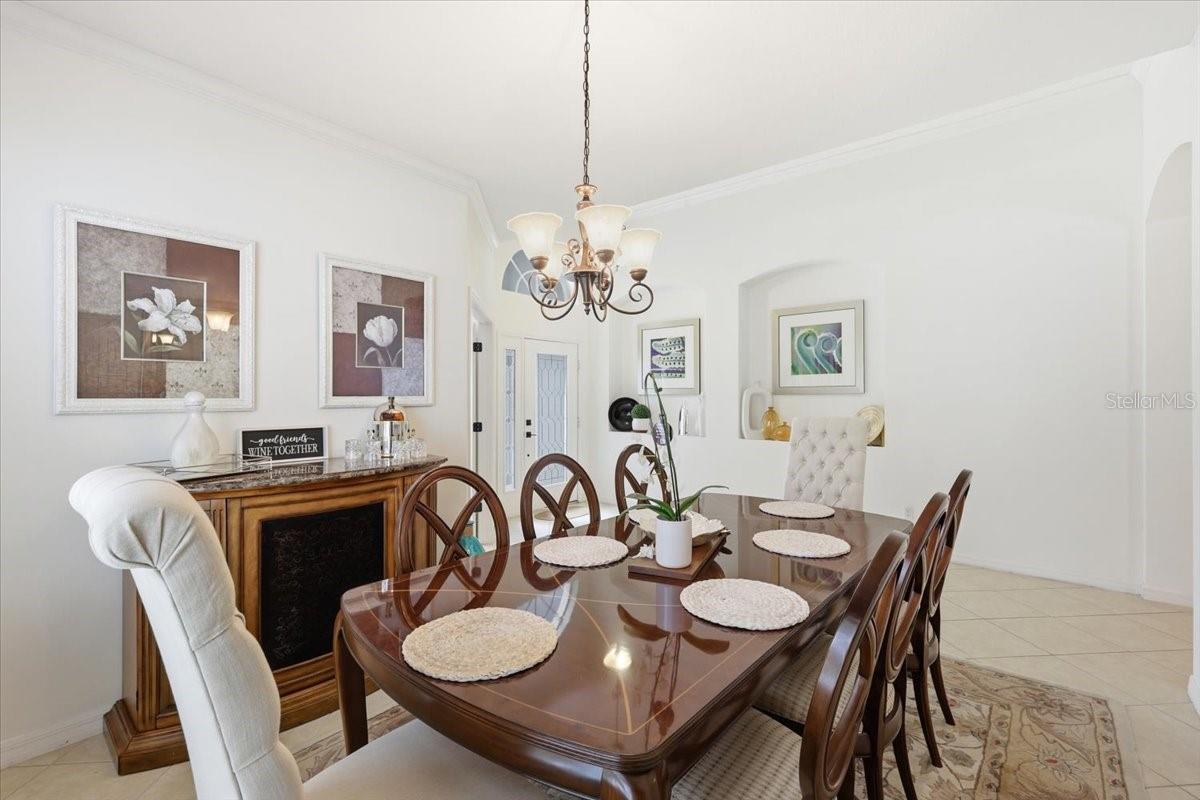 Image 5 of 32 For 9030 Edenshire Circle