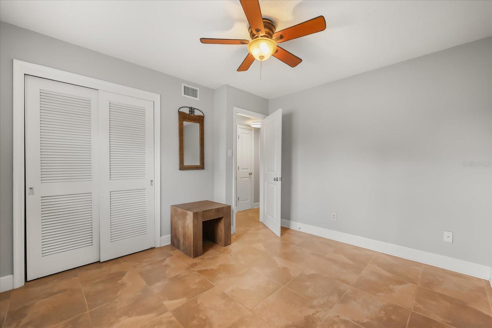 Listing photo id 15 for 2822 Bass Lake Boulevard