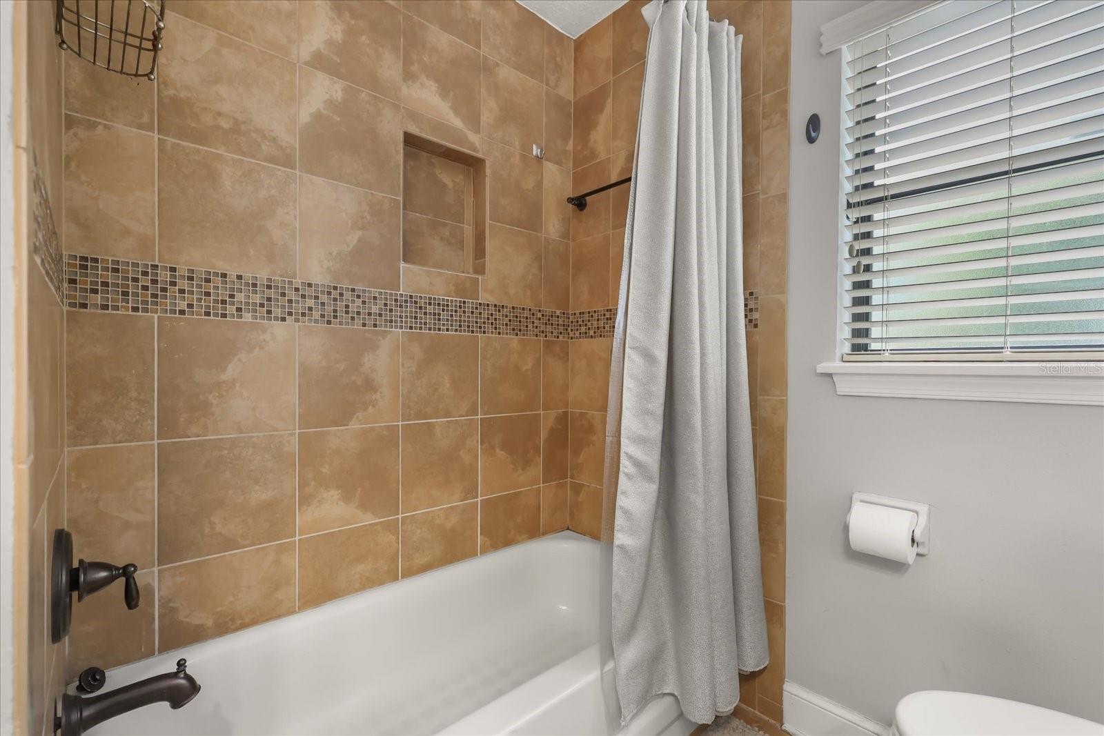 Listing photo id 19 for 2822 Bass Lake Boulevard