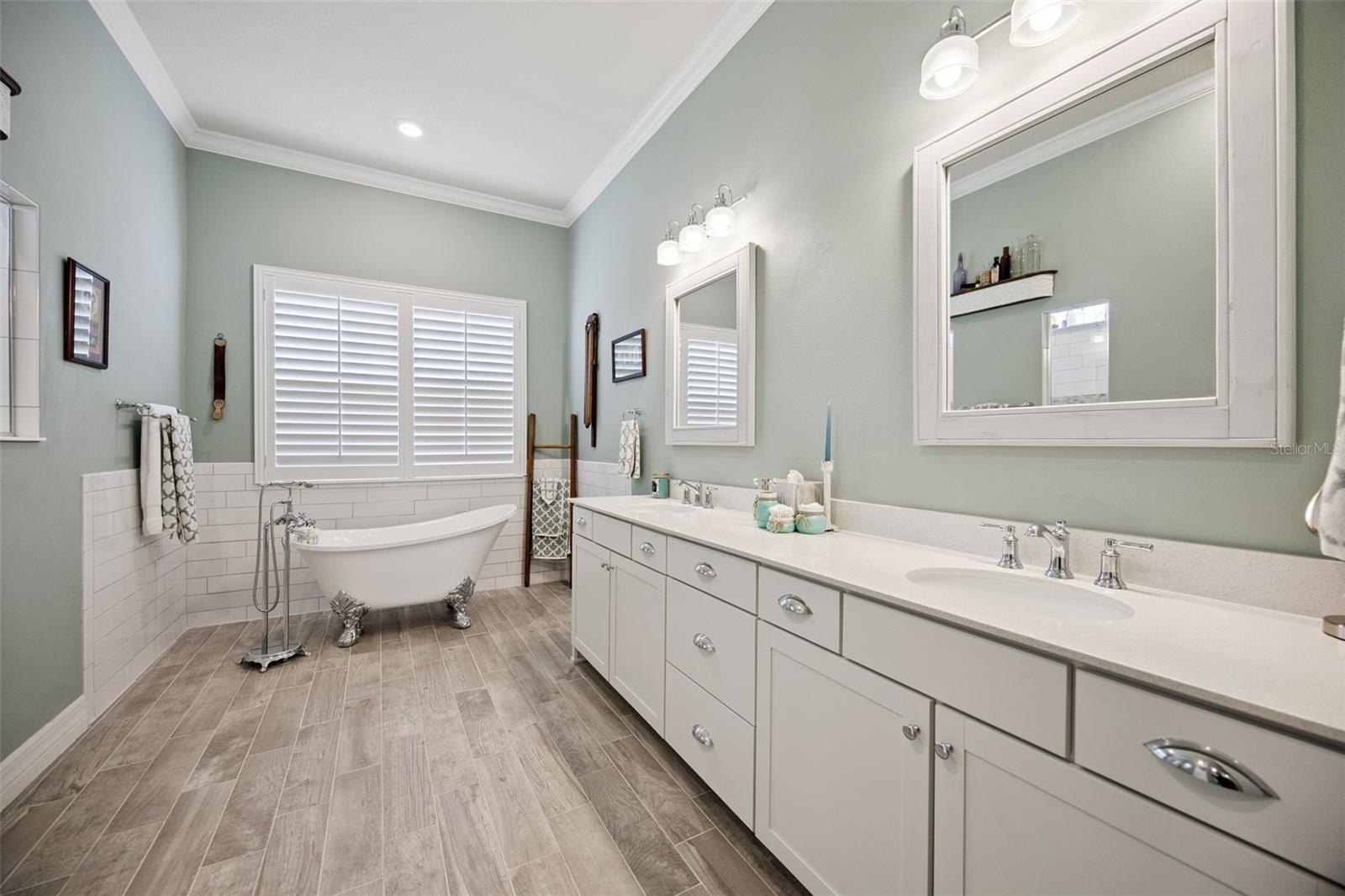 Image 22 of 54 For 16118 Bowline Street