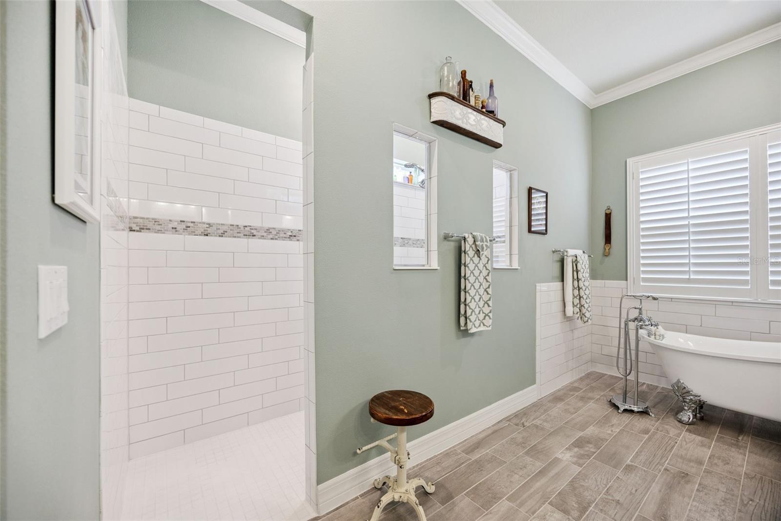 Image 23 of 54 For 16118 Bowline Street