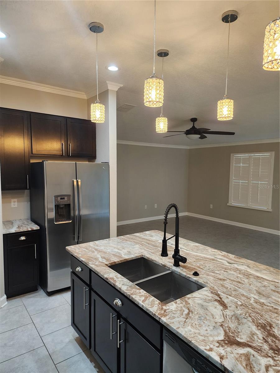 Image 5 of 11 For 828 Gisele Court