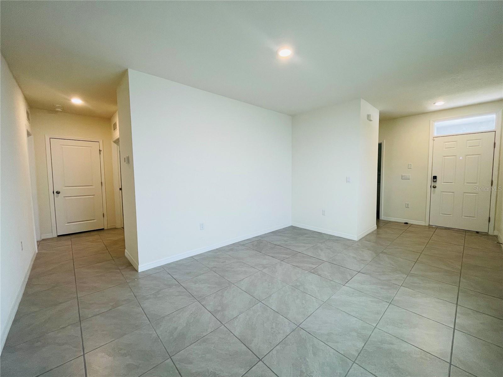 Image 9 of 15 For 17043 Oval Rum Drive