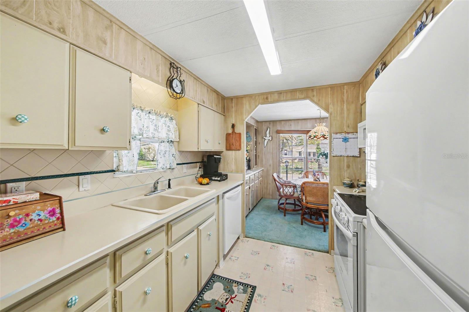 Image 10 of 23 For 732 Dove Avenue