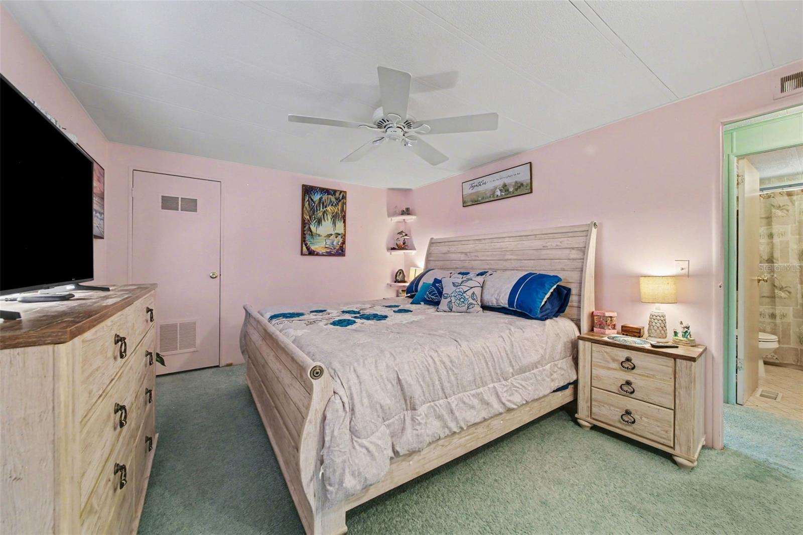 Image 15 of 23 For 732 Dove Avenue