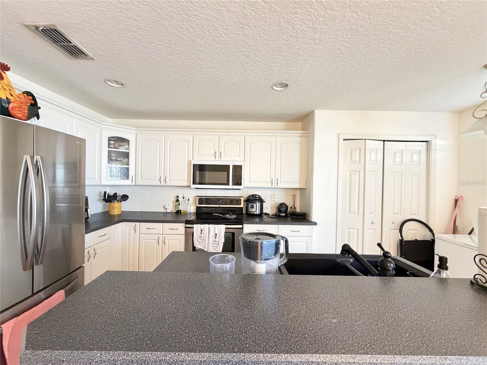 Image 11 of 38 For 12755 Somerset Oaks Street
