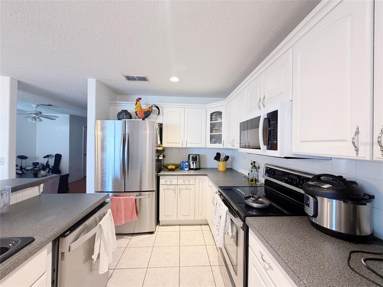 Image 13 of 38 For 12755 Somerset Oaks Street