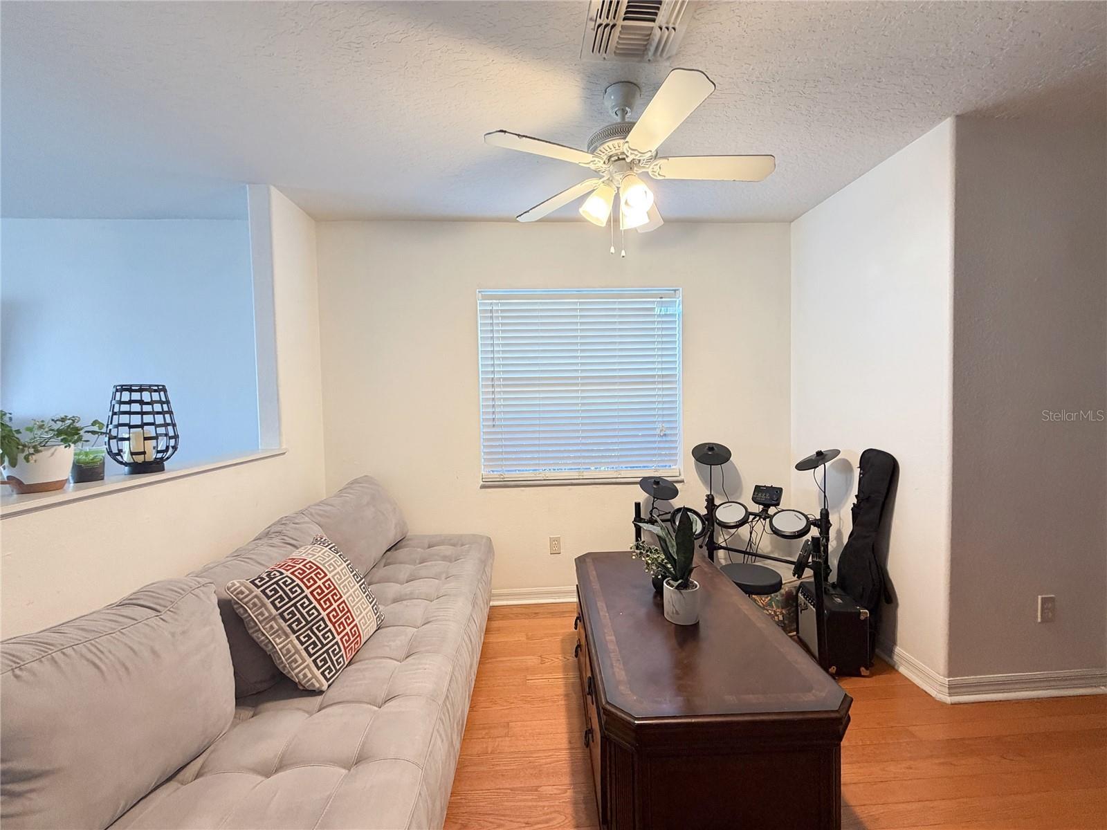 Image 15 of 38 For 12755 Somerset Oaks Street