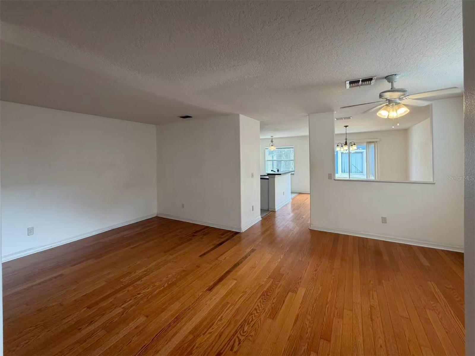 Image 4 of 38 For 12755 Somerset Oaks Street