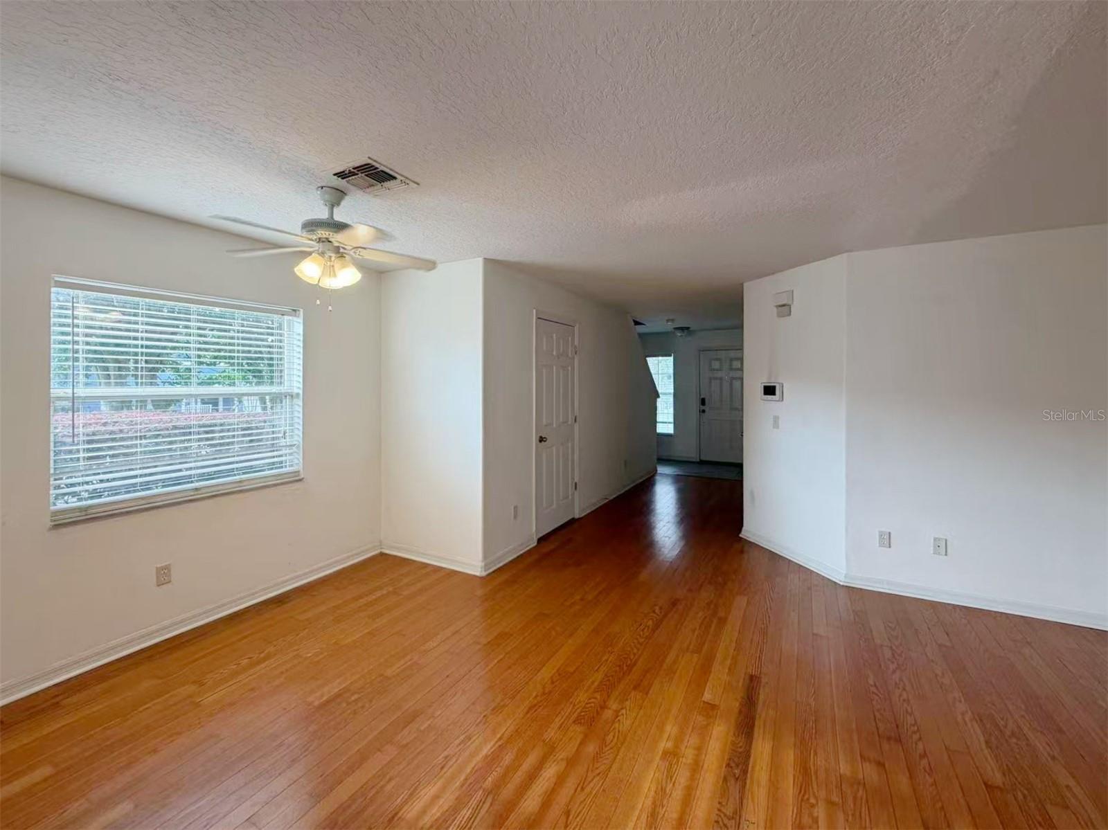 Image 7 of 38 For 12755 Somerset Oaks Street