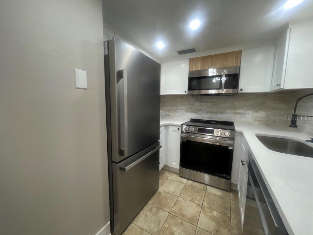 Image 2 of 13 For 4901 Onyx Lane 102