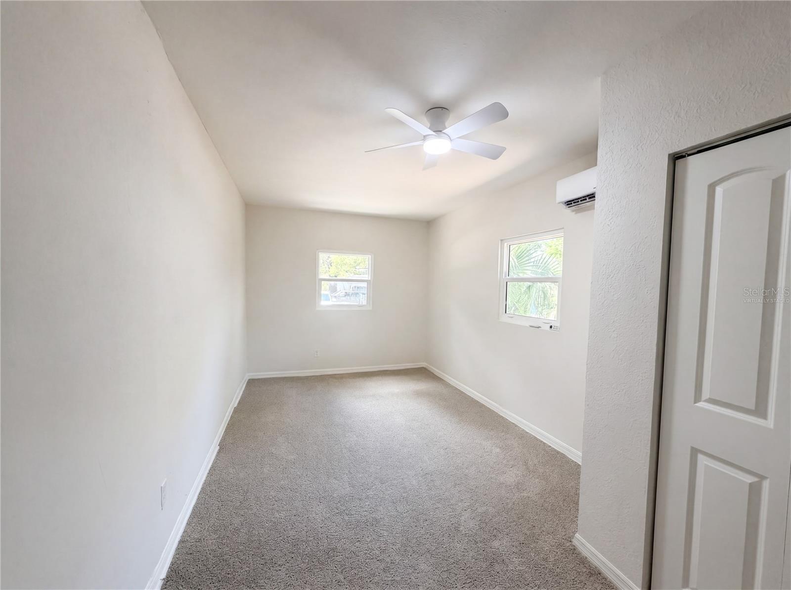 Image 4 of 18 For 4010 Paris Street