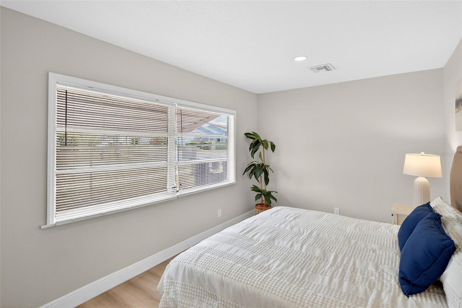 Image 32 of 35 For 1103 Overdale Street