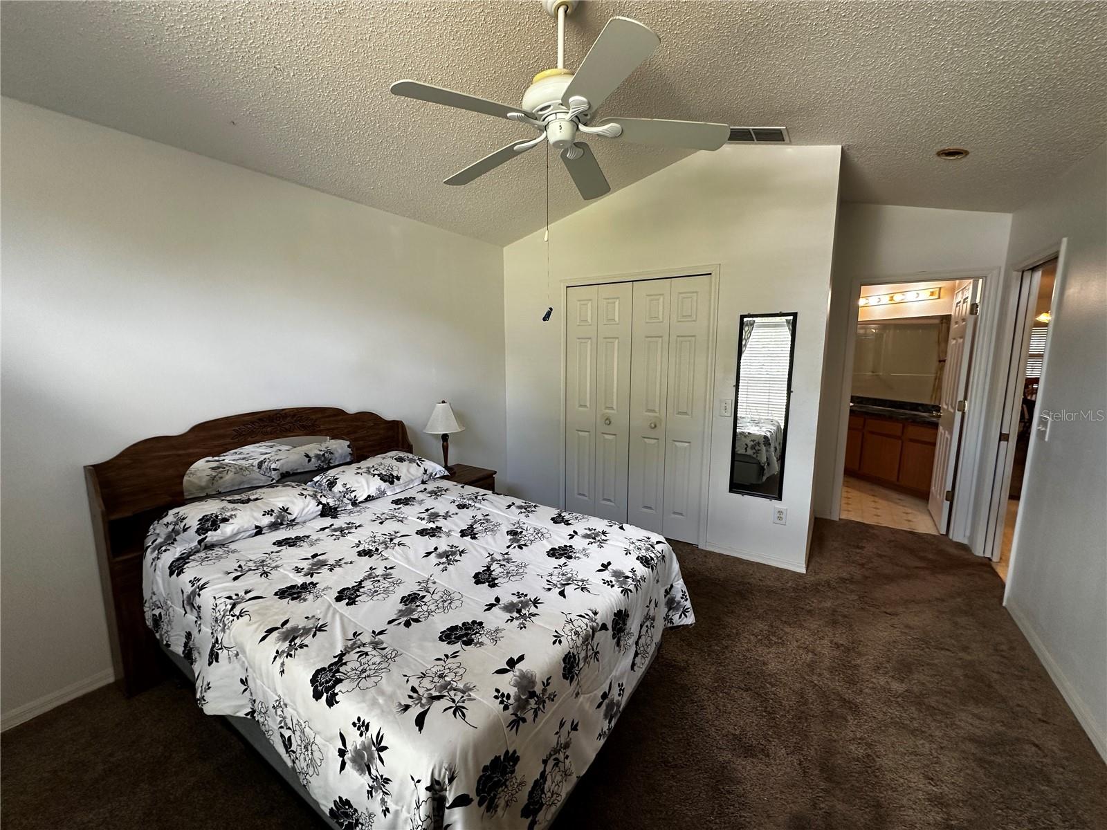 Image 18 of 40 For 16450 Golden Eagle Boulevard