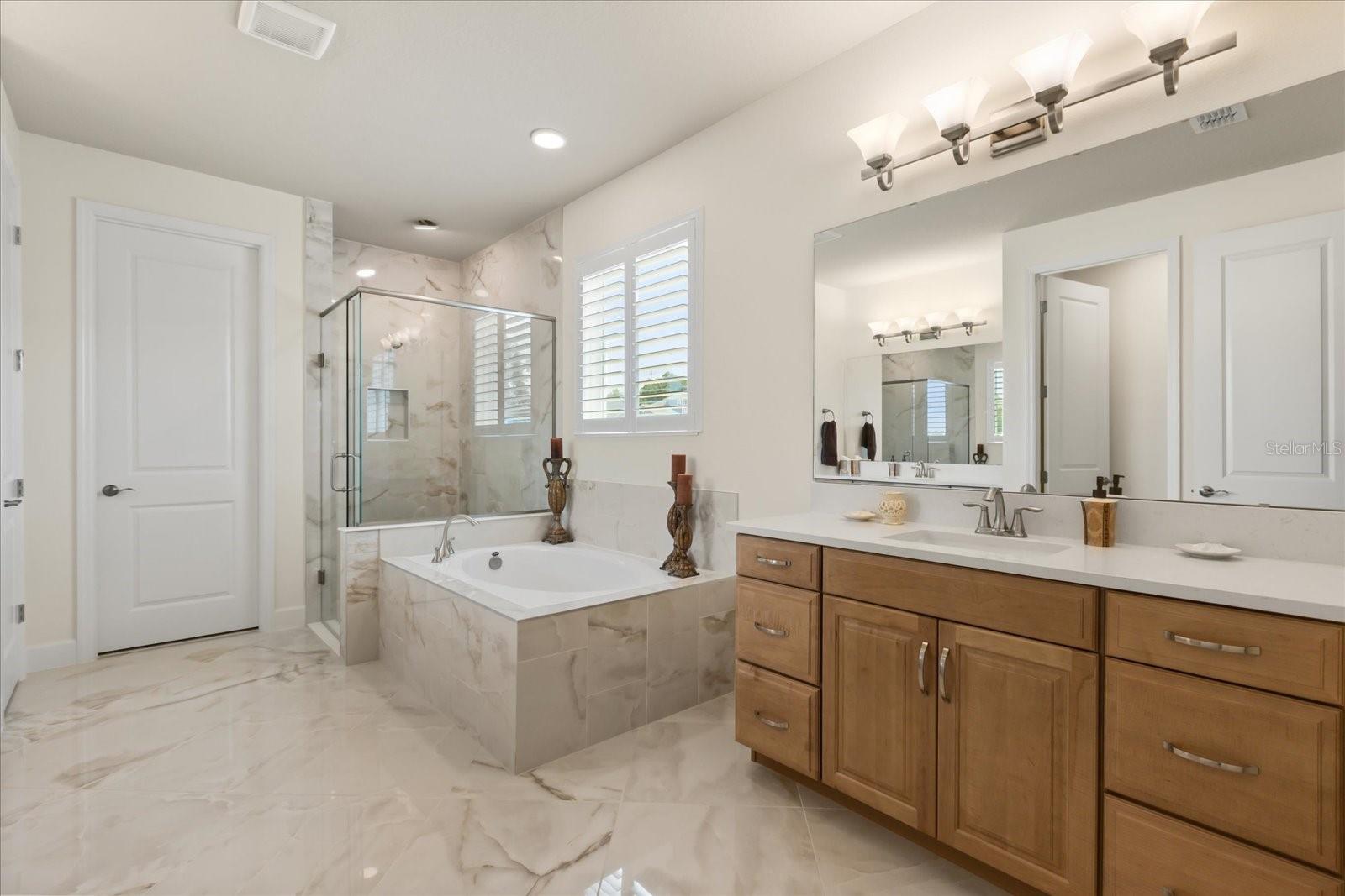 Image 20 of 45 For 3284 Roseville Drive