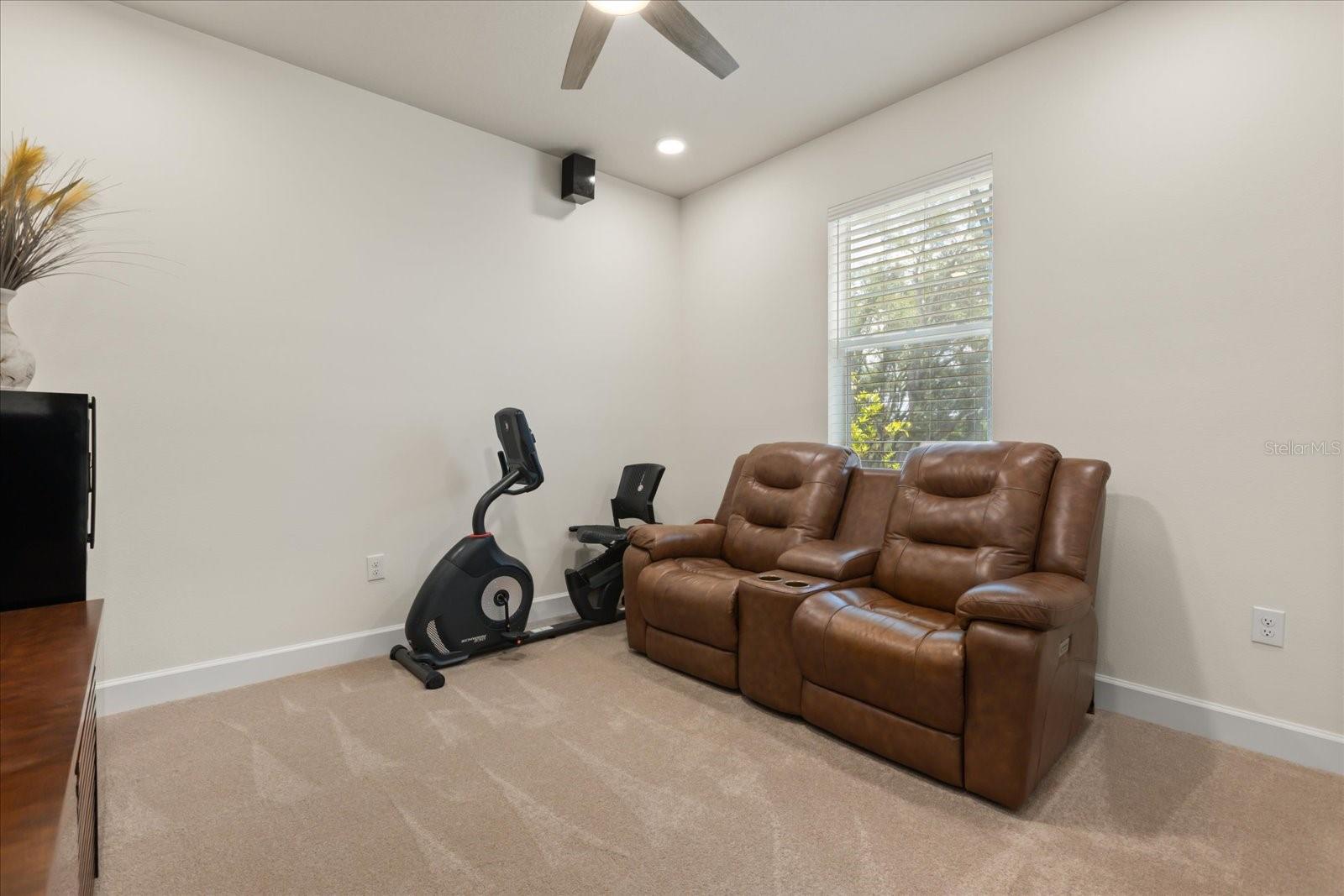 Image 29 of 45 For 3284 Roseville Drive