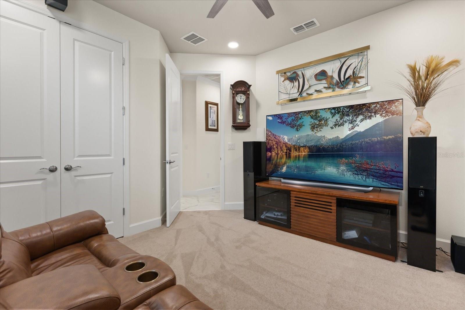 Image 30 of 45 For 3284 Roseville Drive
