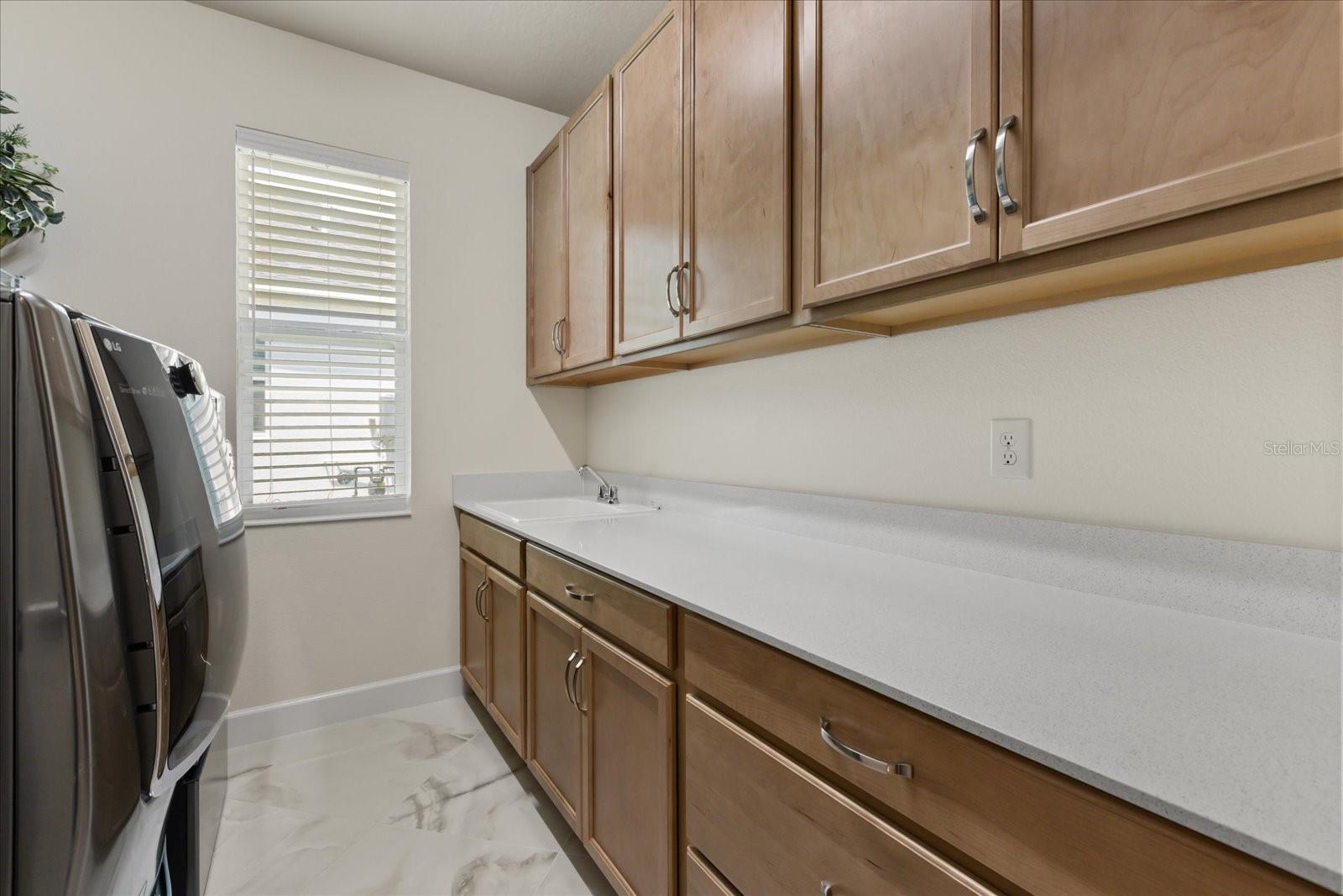 Image 33 of 45 For 3284 Roseville Drive