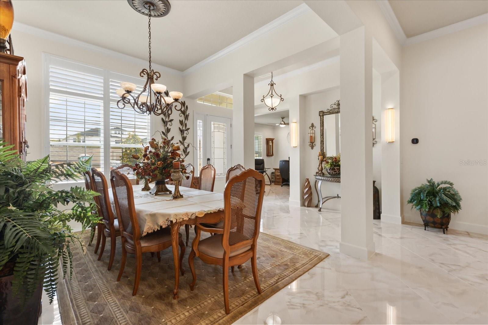 Image 4 of 45 For 3284 Roseville Drive