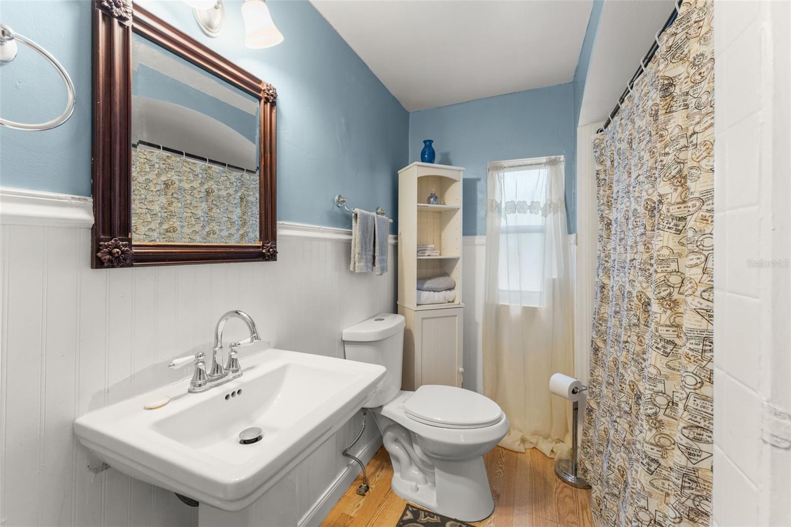 Image 14 of 31 For 440 Cambridge Boulevard