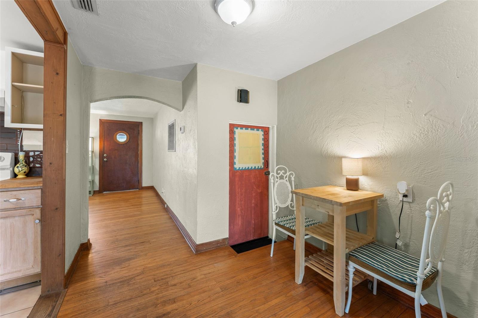 Image 18 of 31 For 440 Cambridge Boulevard