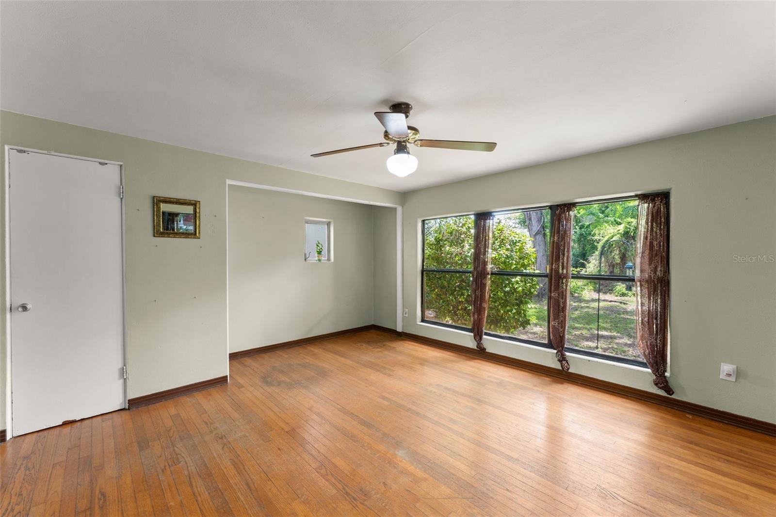 Image 22 of 31 For 440 Cambridge Boulevard