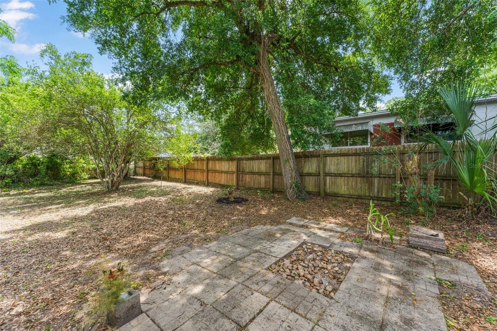 Image 24 of 31 For 440 Cambridge Boulevard