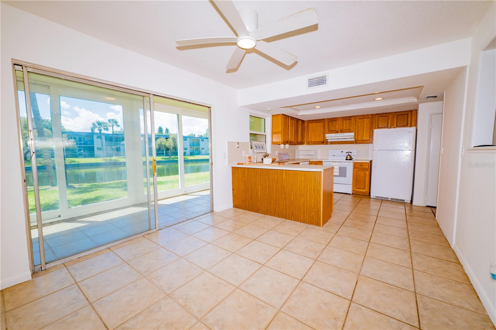 Image 7 of 36 For 402 Dove Lane 2-7