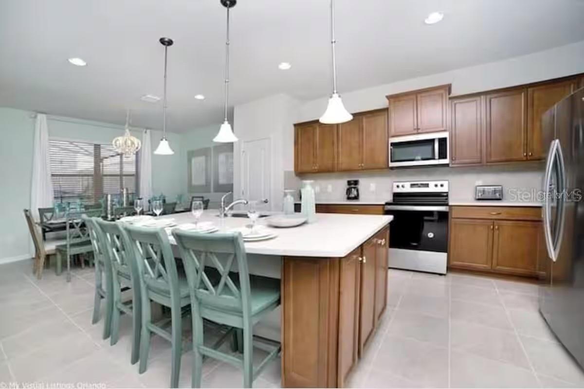 Image 7 of 35 For 8933 Prague Way
