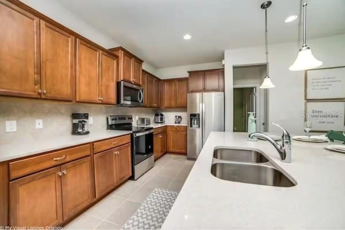 Image 8 of 35 For 8933 Prague Way