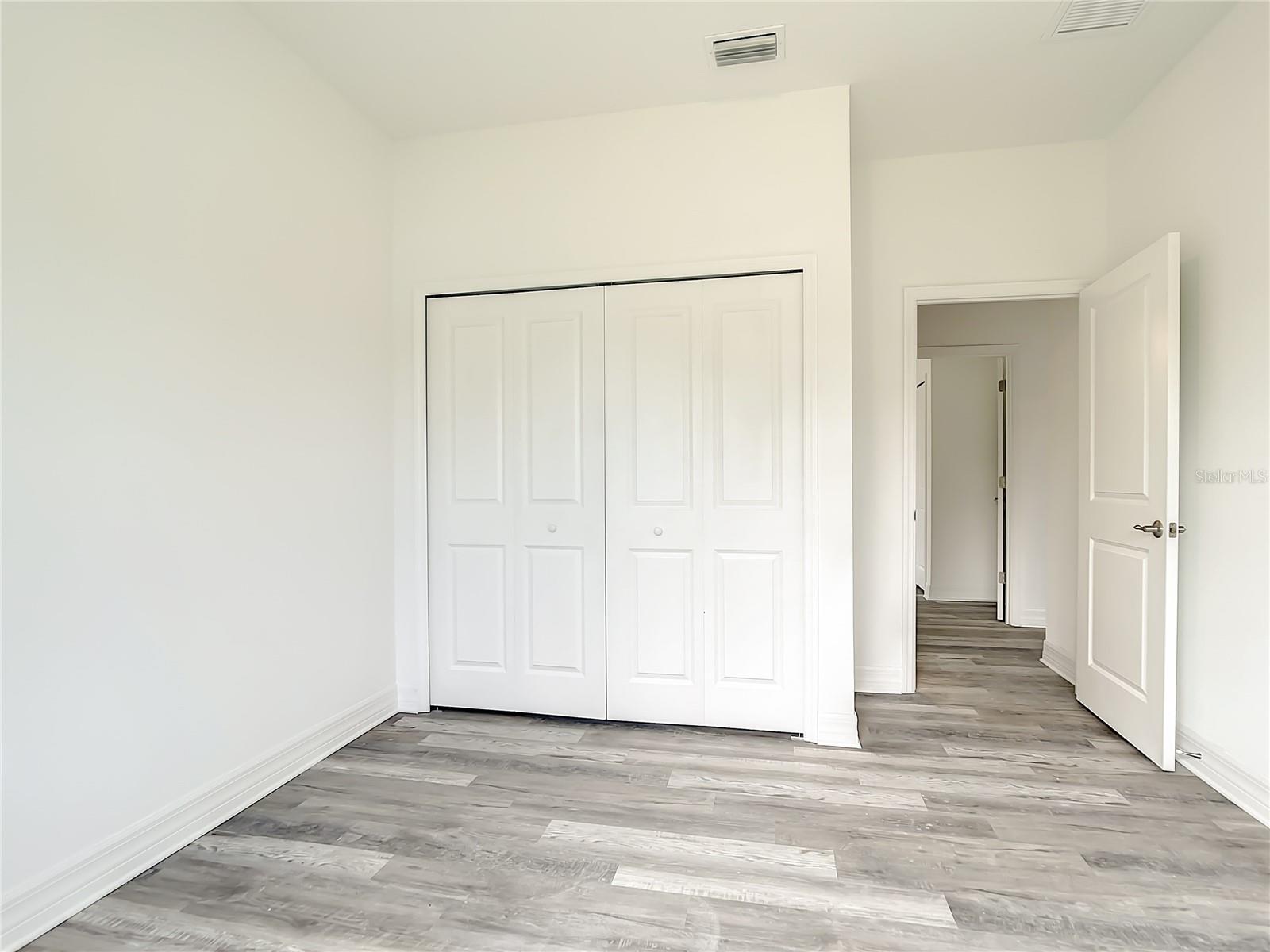 Image 12 of 17 For 14210 Luxo Avenue