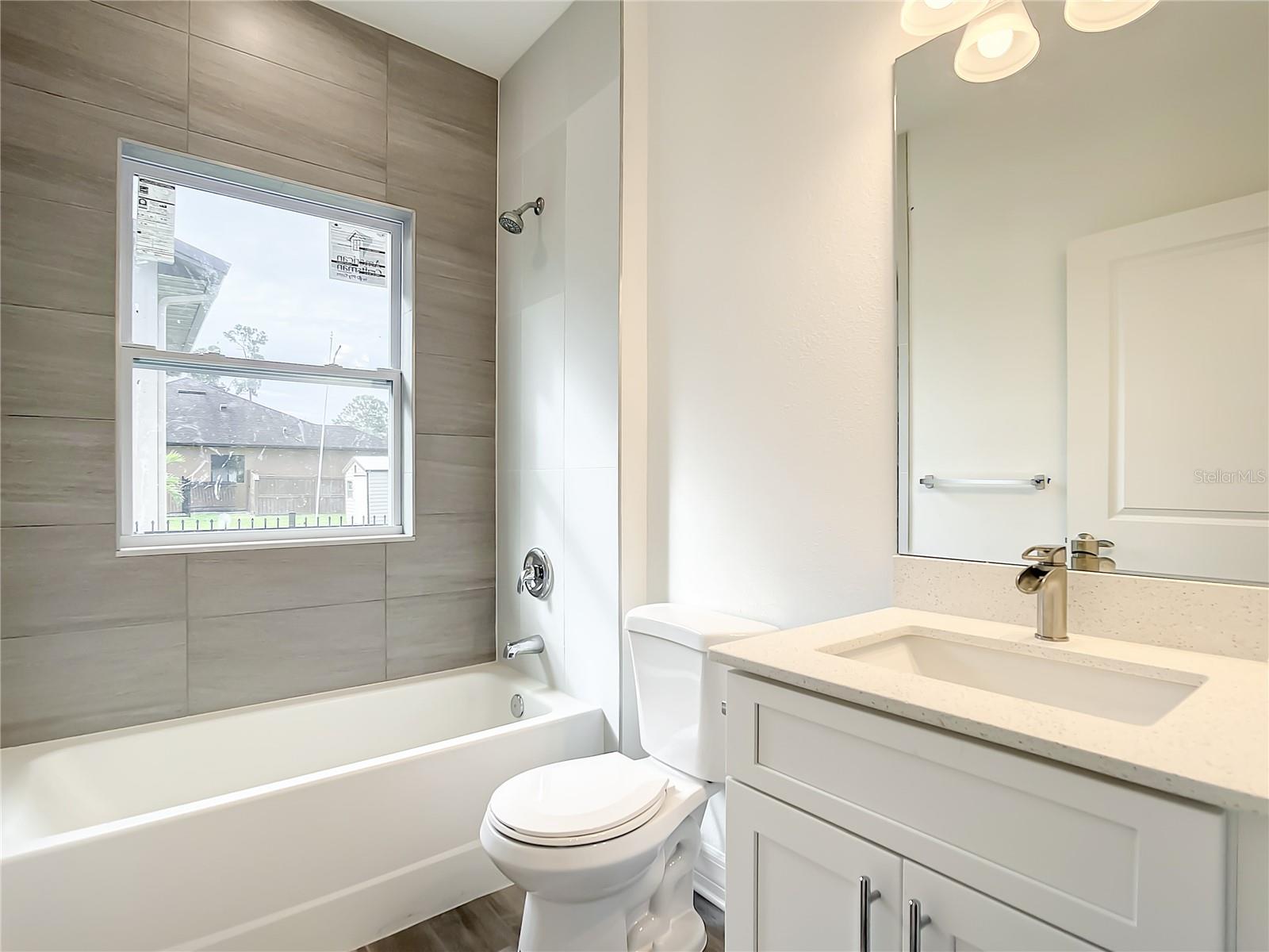 Image 15 of 17 For 14210 Luxo Avenue