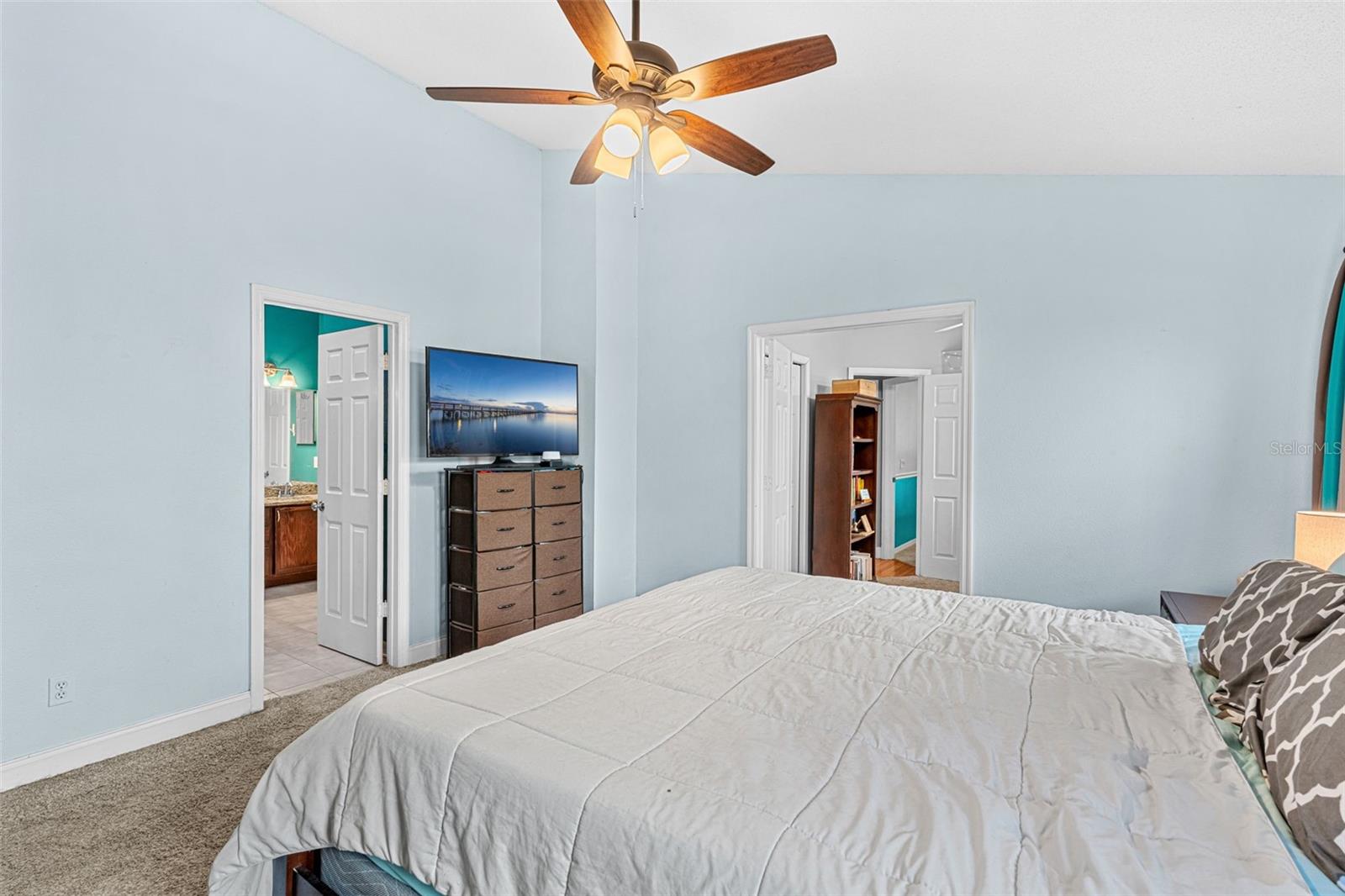 Image 30 of 50 For 470 Freeman Street
