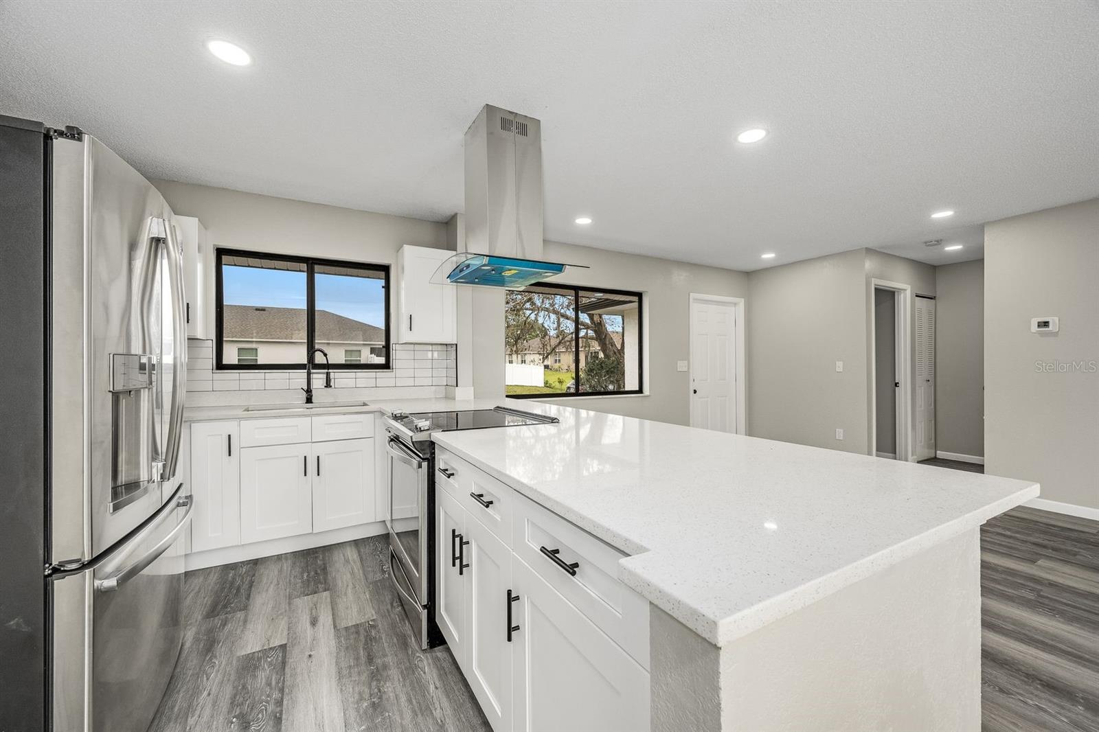 Image 11 of 23 For 1430 Valerius Street Se