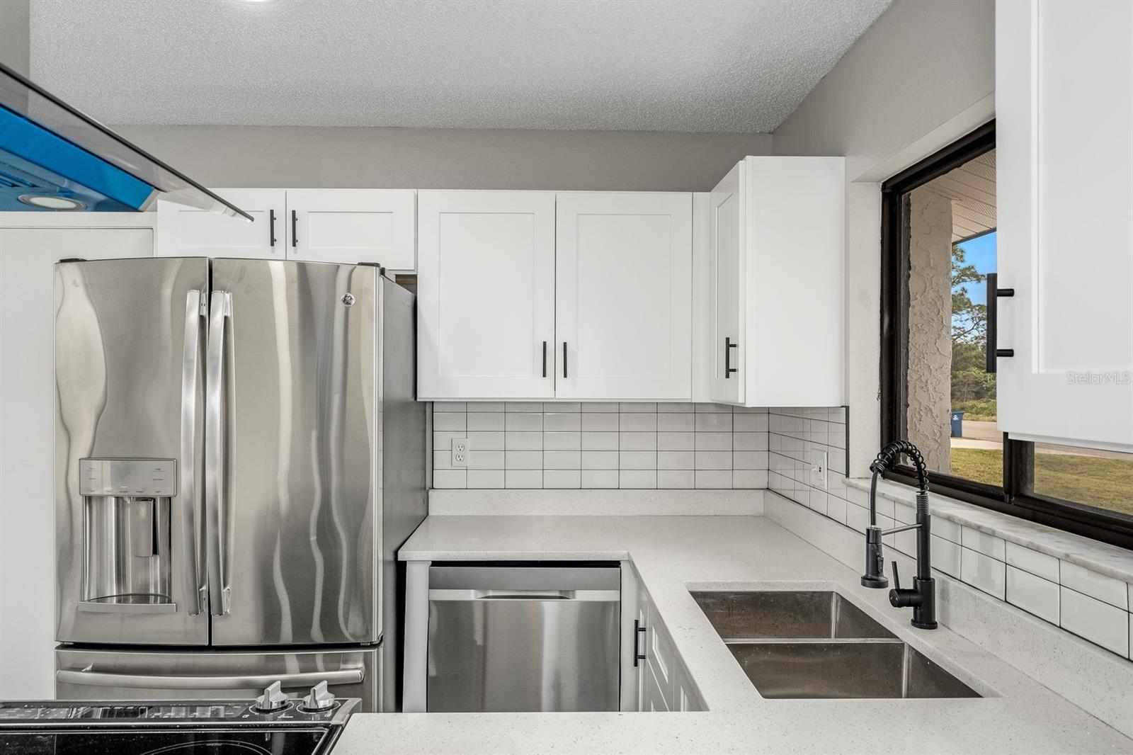 Image 14 of 23 For 1430 Valerius Street Se