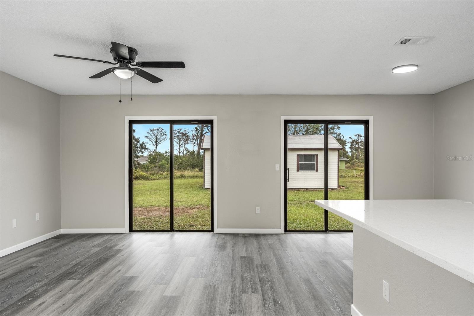 Image 15 of 23 For 1430 Valerius Street Se