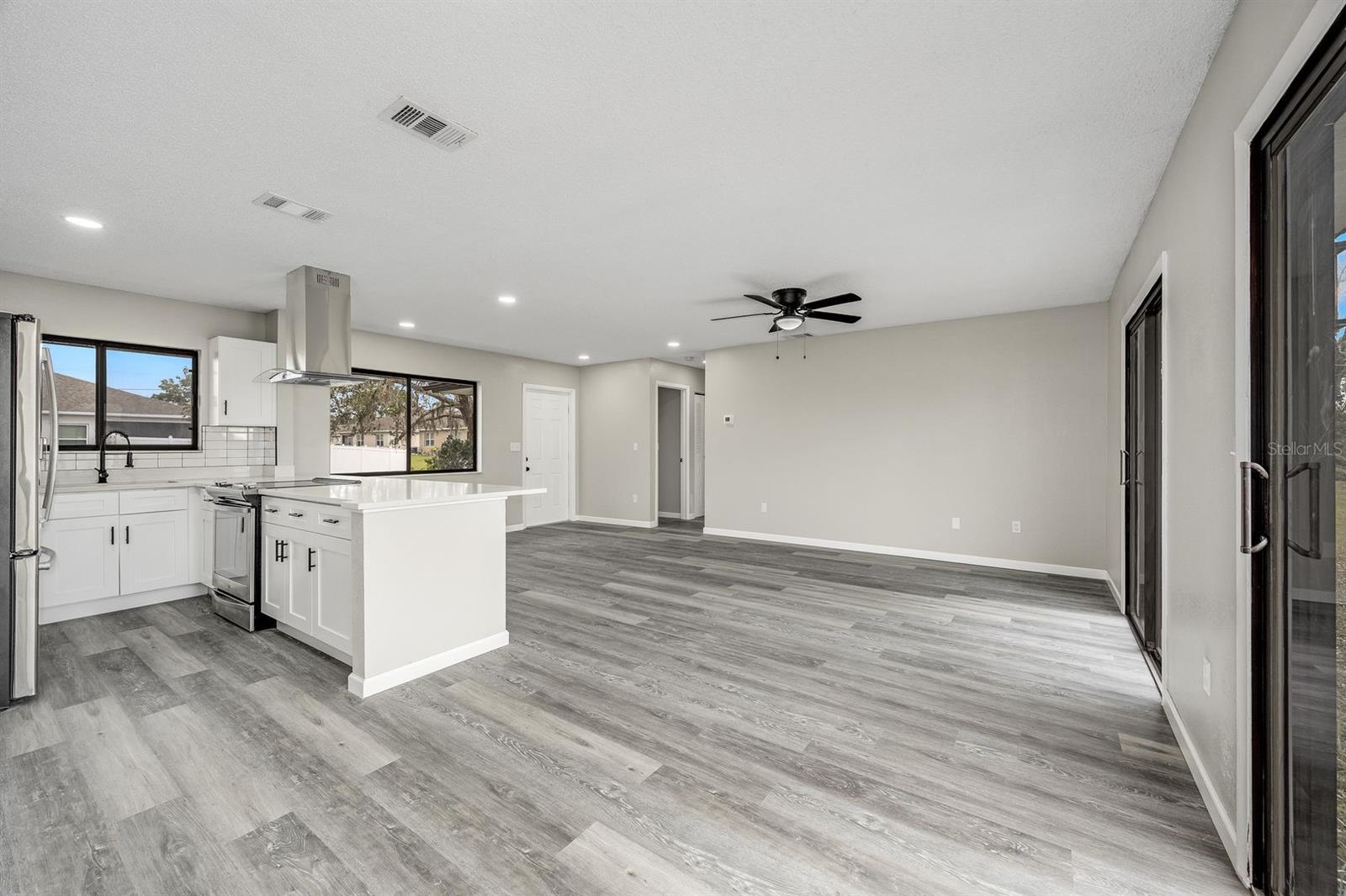 Image 5 of 23 For 1430 Valerius Street Se