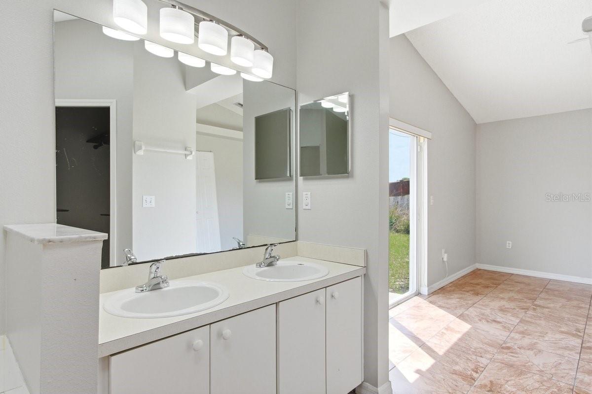 Image 24 of 37 For 1537 Ridge Pointe Drive