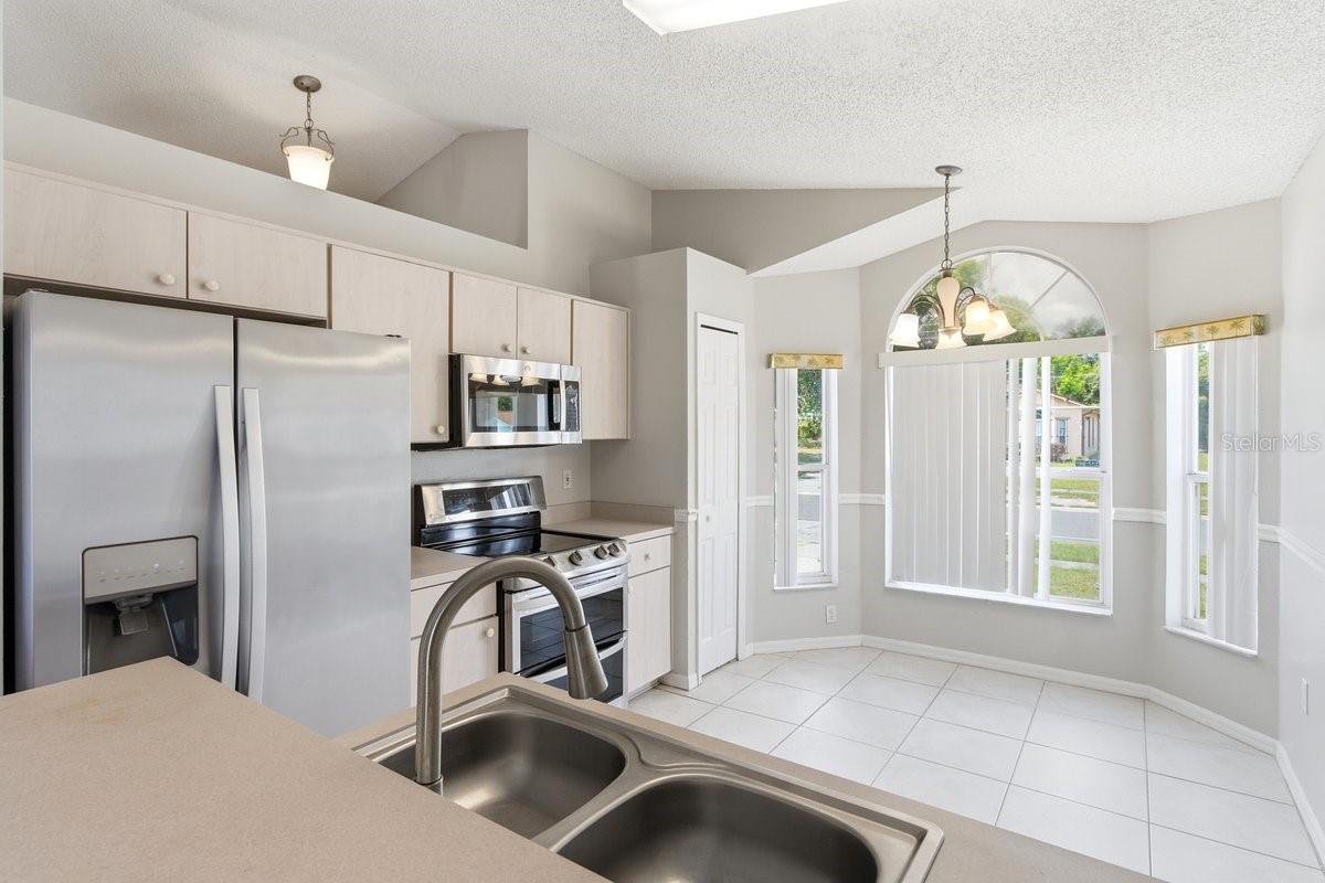 Image 9 of 37 For 1537 Ridge Pointe Drive