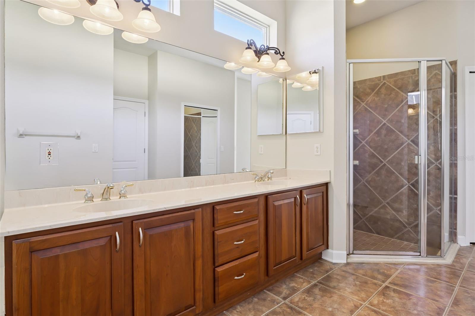 Image 18 of 44 For 2347 Warren Woods Drive